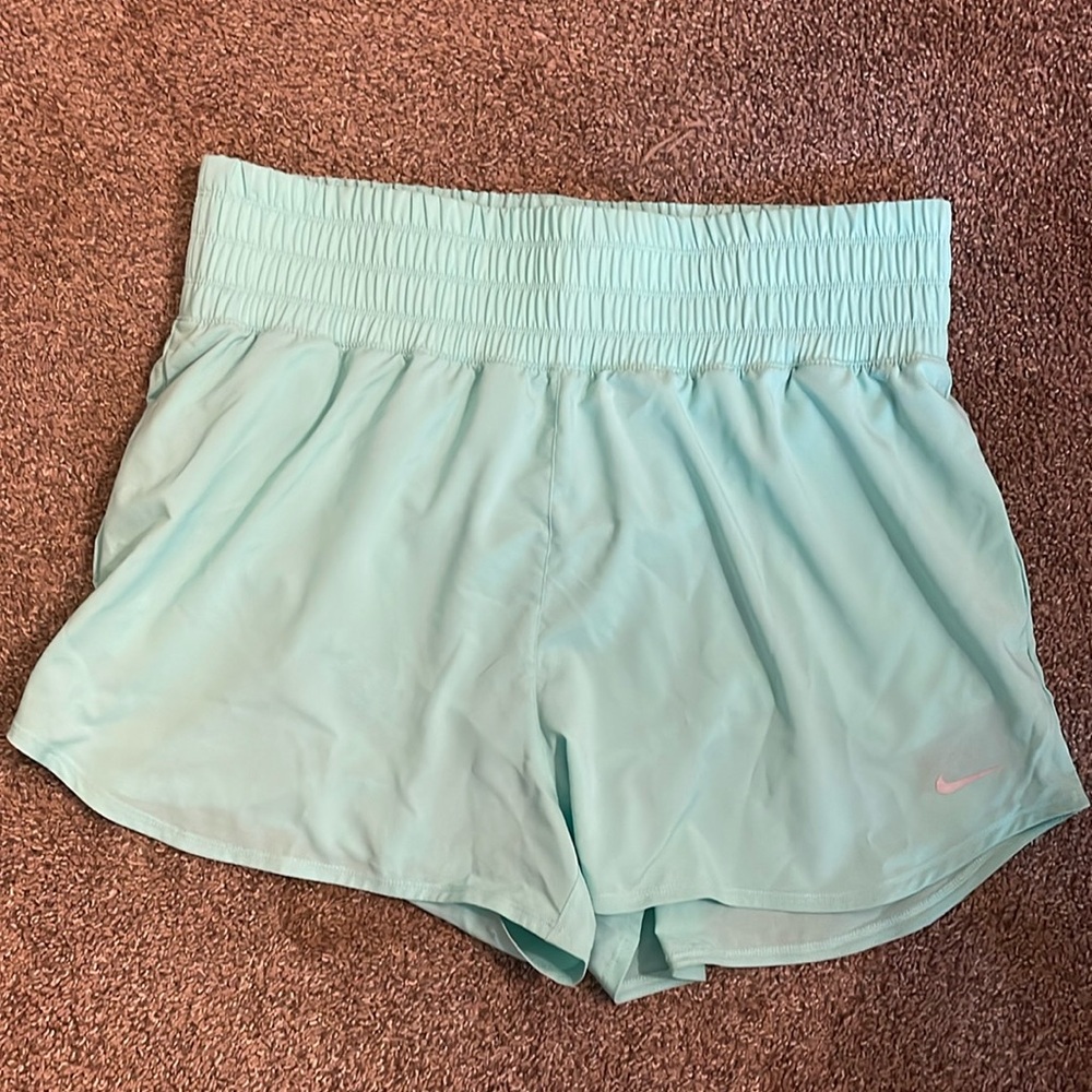Nike high rise shorts